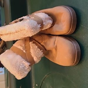 Guess Sherpa lined boots